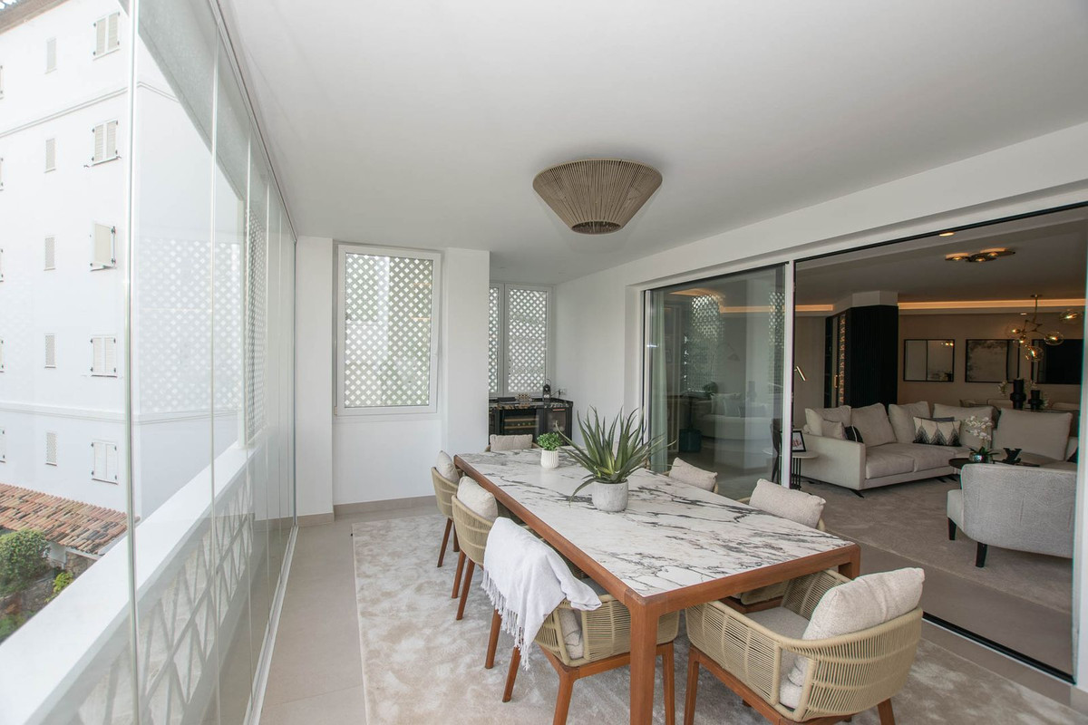 3 Bed Apartment for sale in Puerto Banús Costa Del Sol, Málaga, Spain