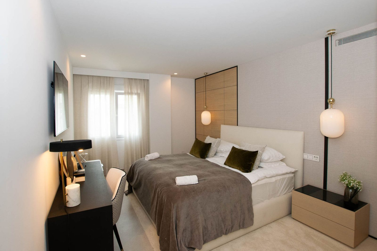 3 Bed Apartment for sale in Puerto Banús Costa Del Sol, Málaga, Spain