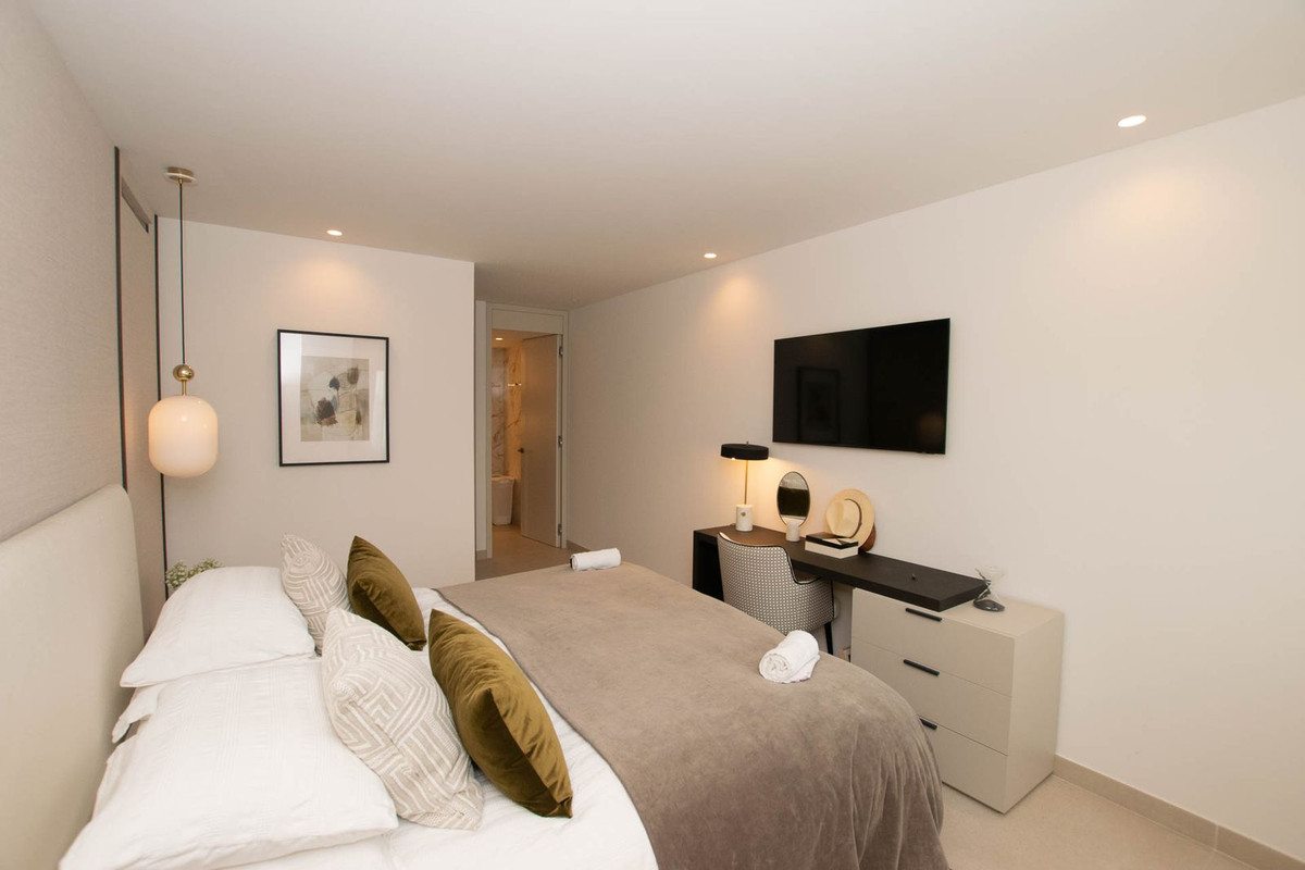 3 Bed Apartment for sale in Puerto Banús Costa Del Sol, Málaga, Spain
