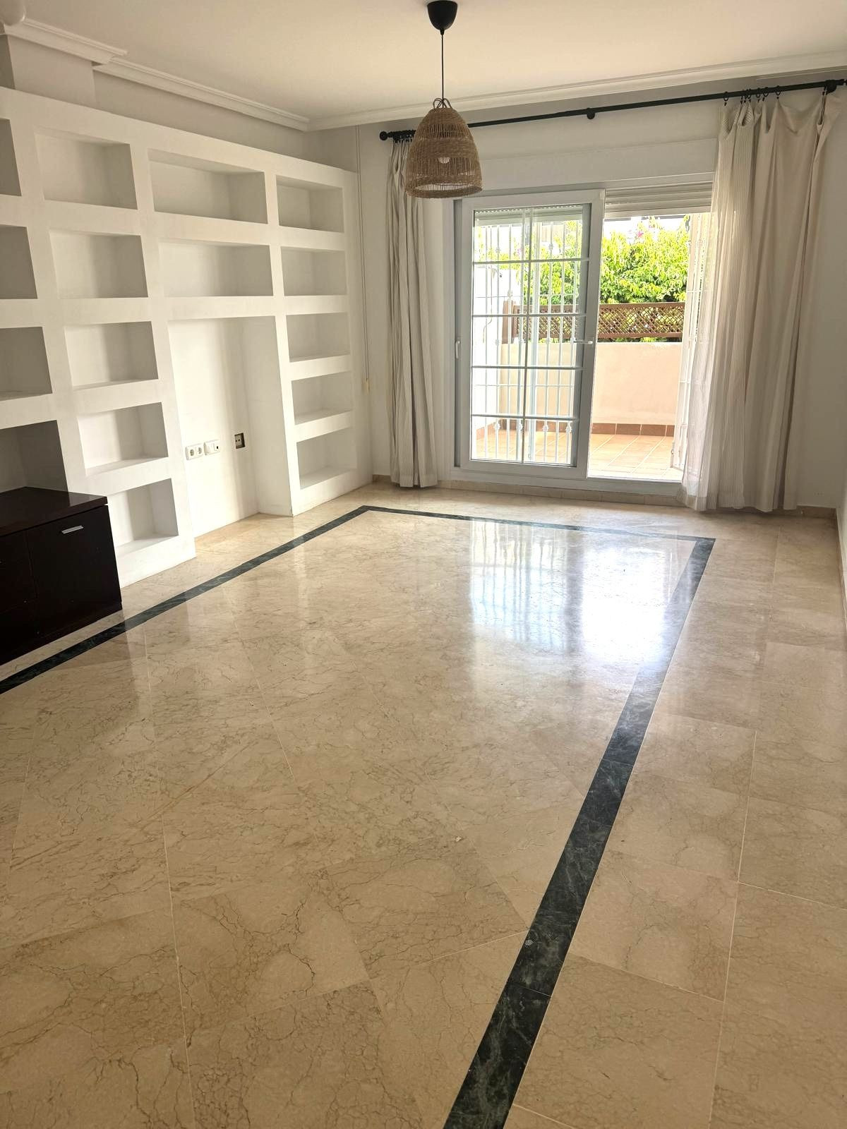 2 Bed Apartment for sale in The Golden Mile Costa Del Sol, Málaga, Spain