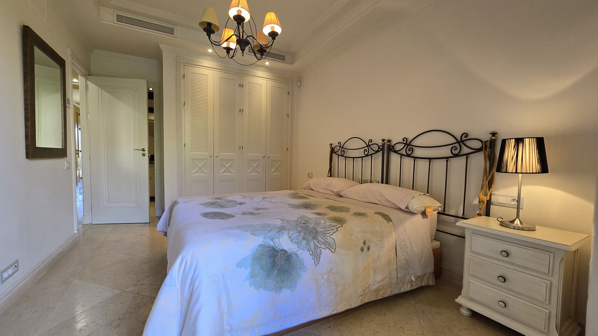 3 Bed Apartment for sale in Estepona Costa Del Sol, Málaga, Spain