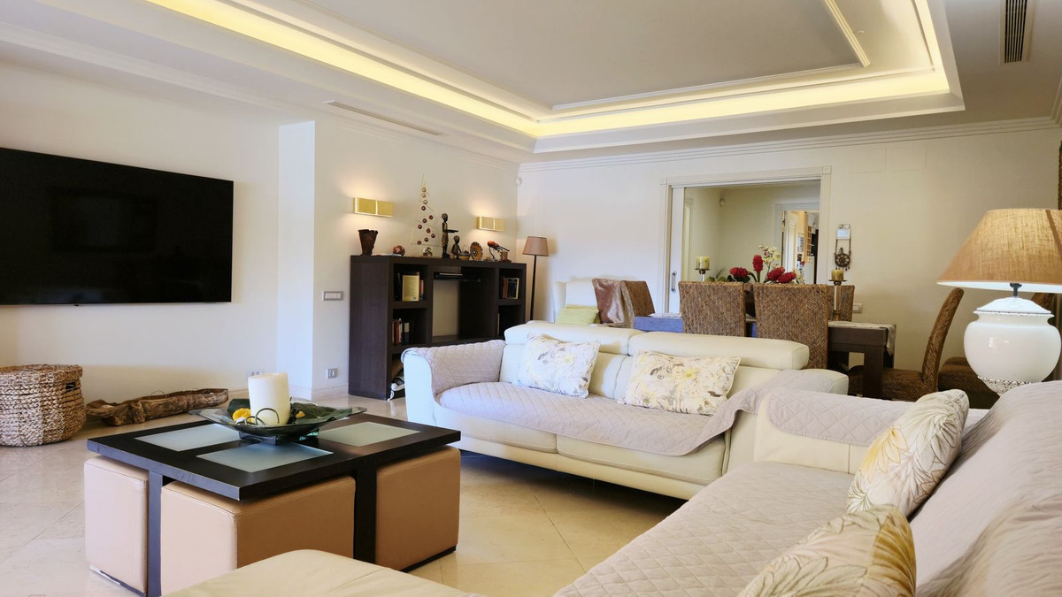 3 Bed Apartment for sale in Estepona Costa Del Sol, Málaga, Spain