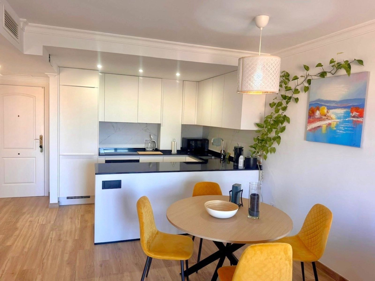1 Bed Apartment for sale in Elviria Costa Del Sol, Málaga, Spain
