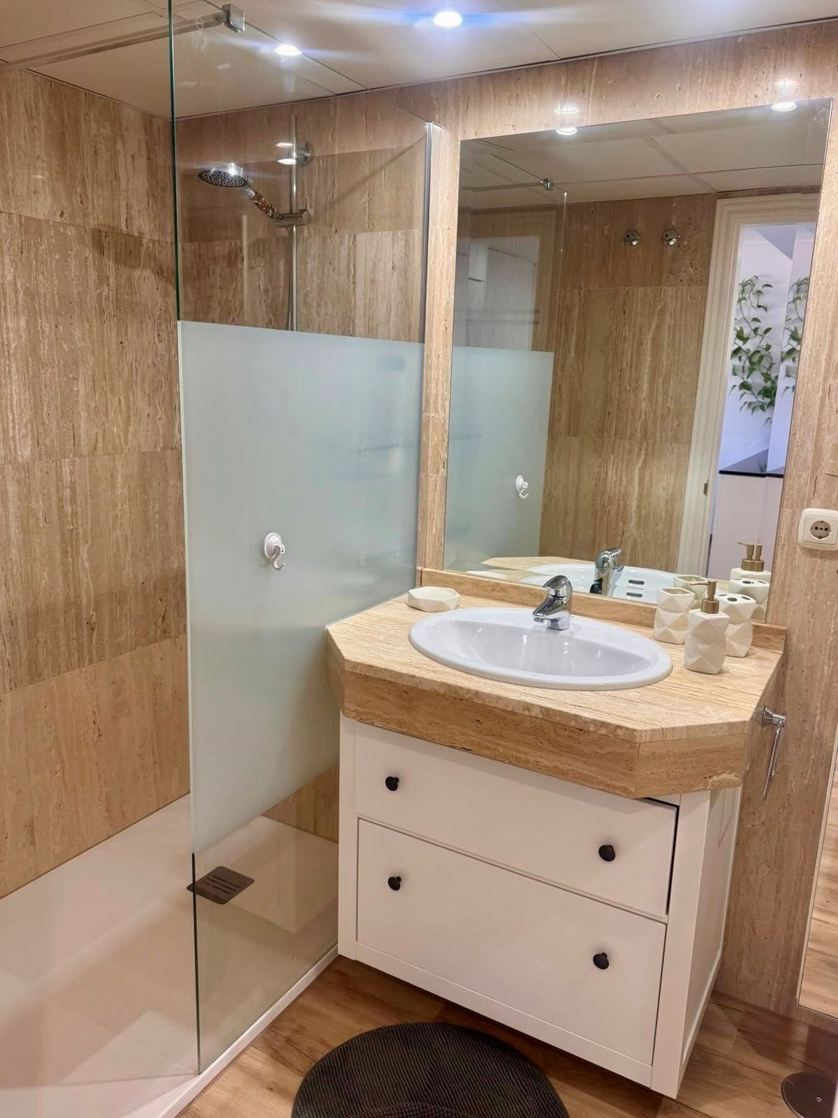 1 Bed Apartment for sale in Elviria Costa Del Sol, Málaga, Spain