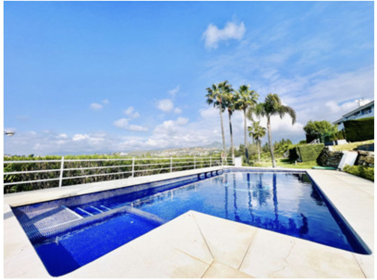 3 Bed Townhouse for sale in Atalaya Costa Del Sol, Málaga, Spain