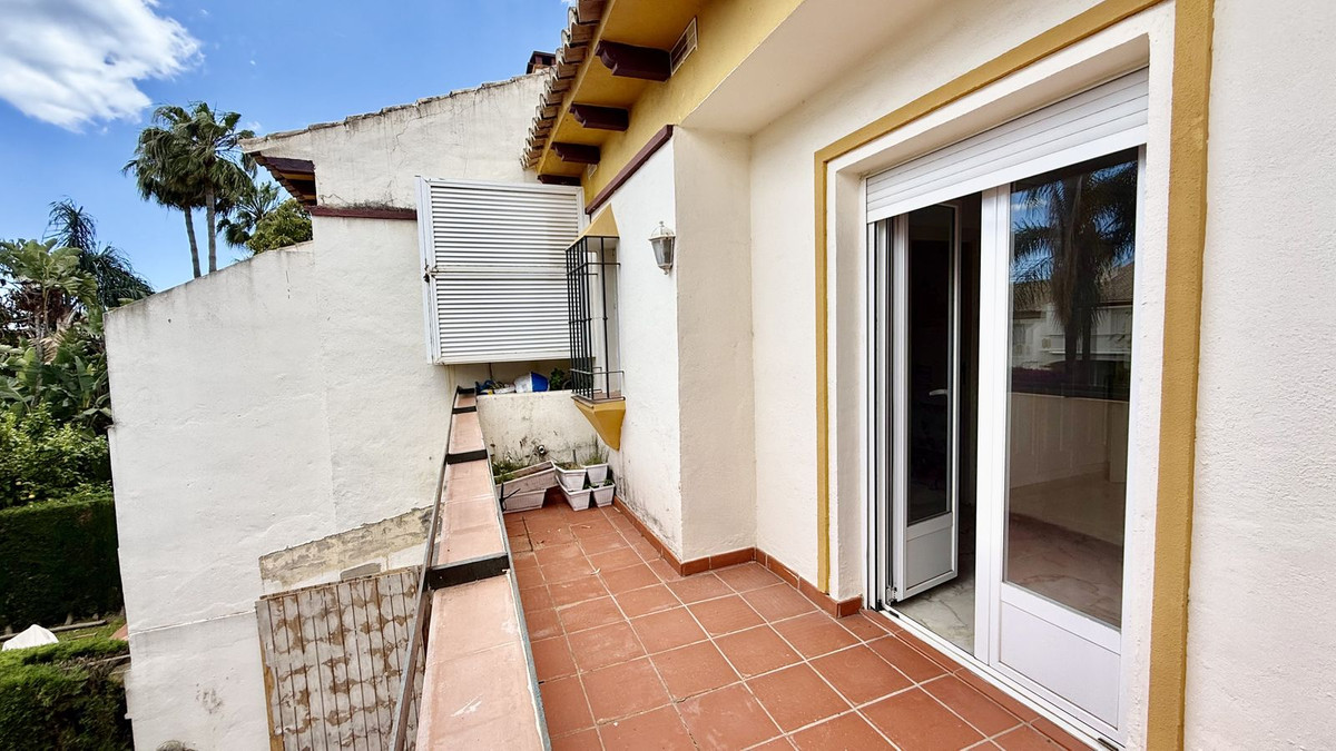 4 Bed Townhouse for sale in Puerto Banús Costa Del Sol, Málaga, Spain
