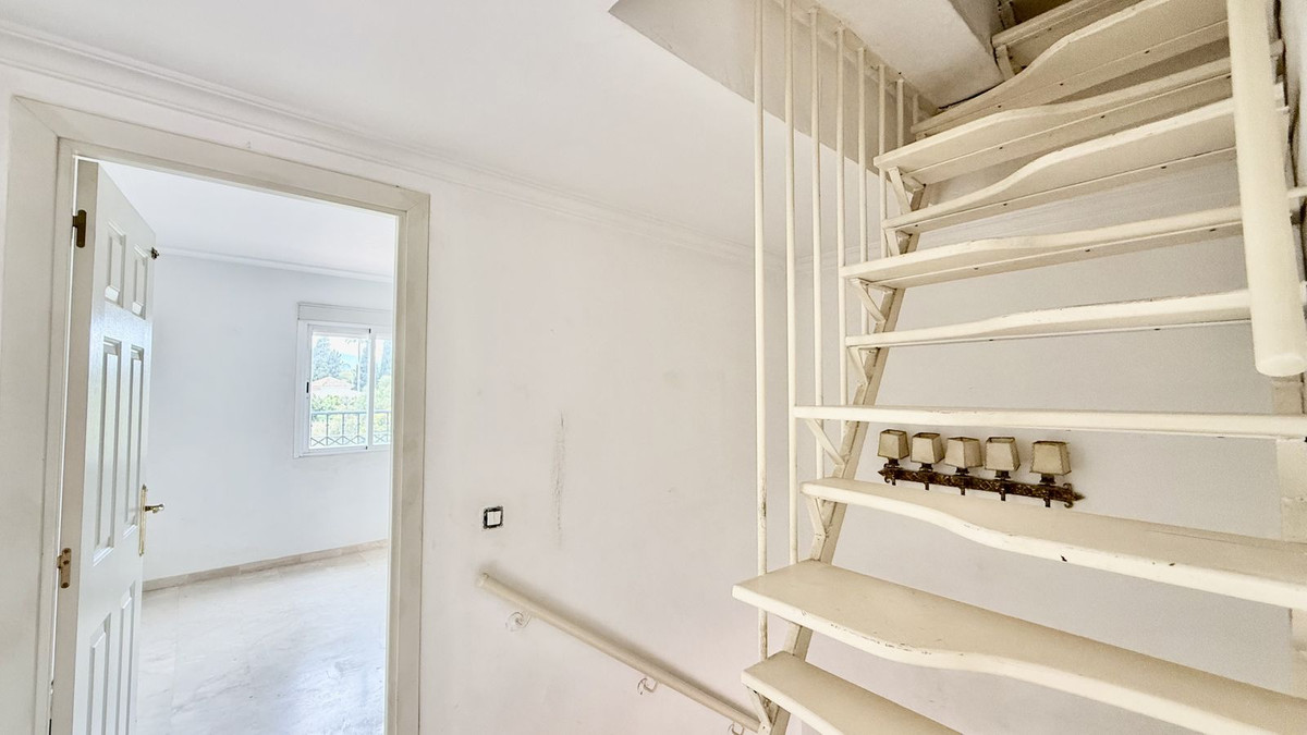 4 Bed Townhouse for sale in Puerto Banús Costa Del Sol, Málaga, Spain