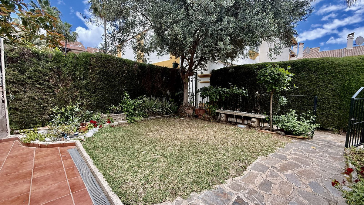4 Bed Townhouse for sale in Puerto Banús Costa Del Sol, Málaga, Spain