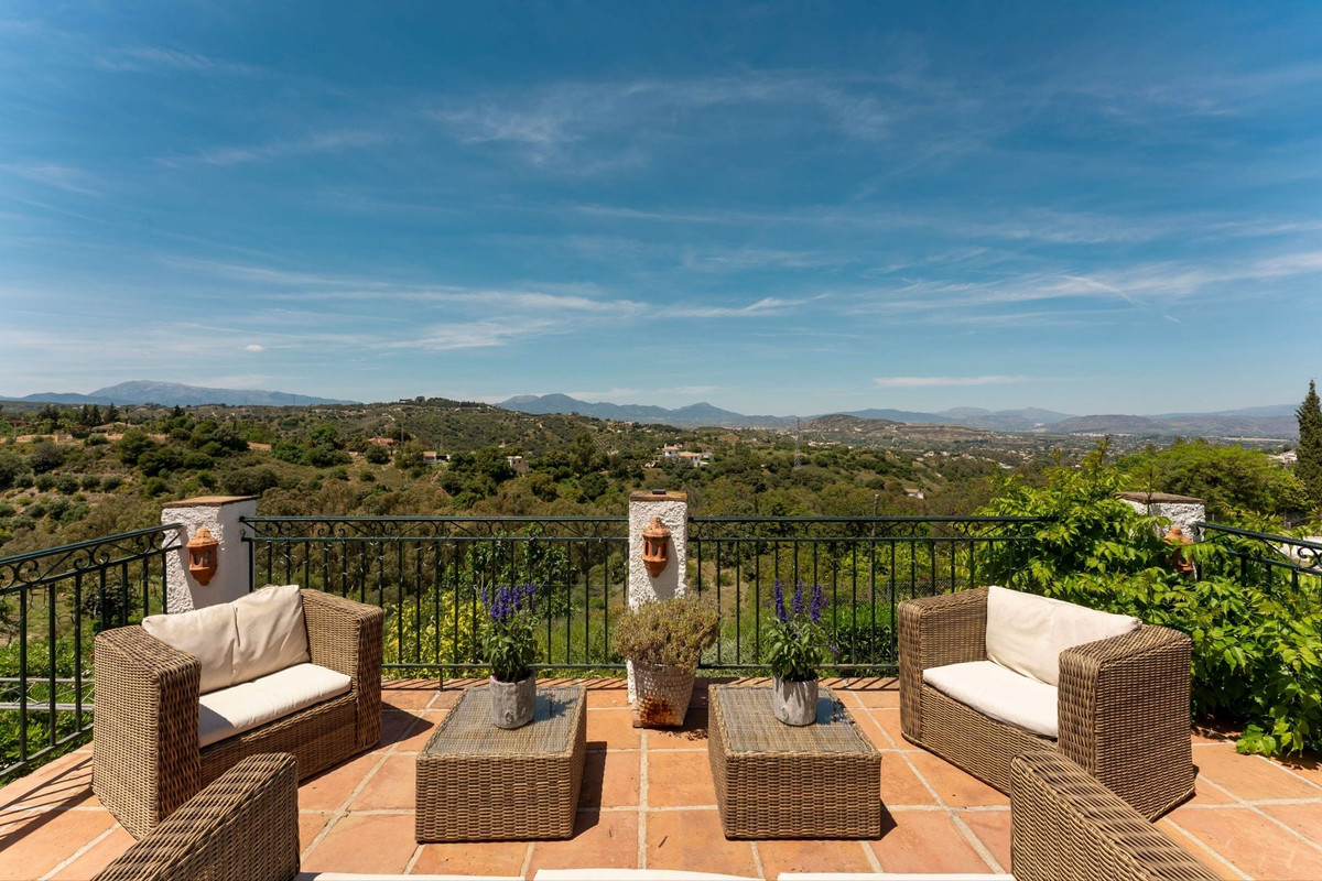 3 Bed Townhouse for sale in Alhaurín El Grande Costa Del Sol, Málaga, Spain