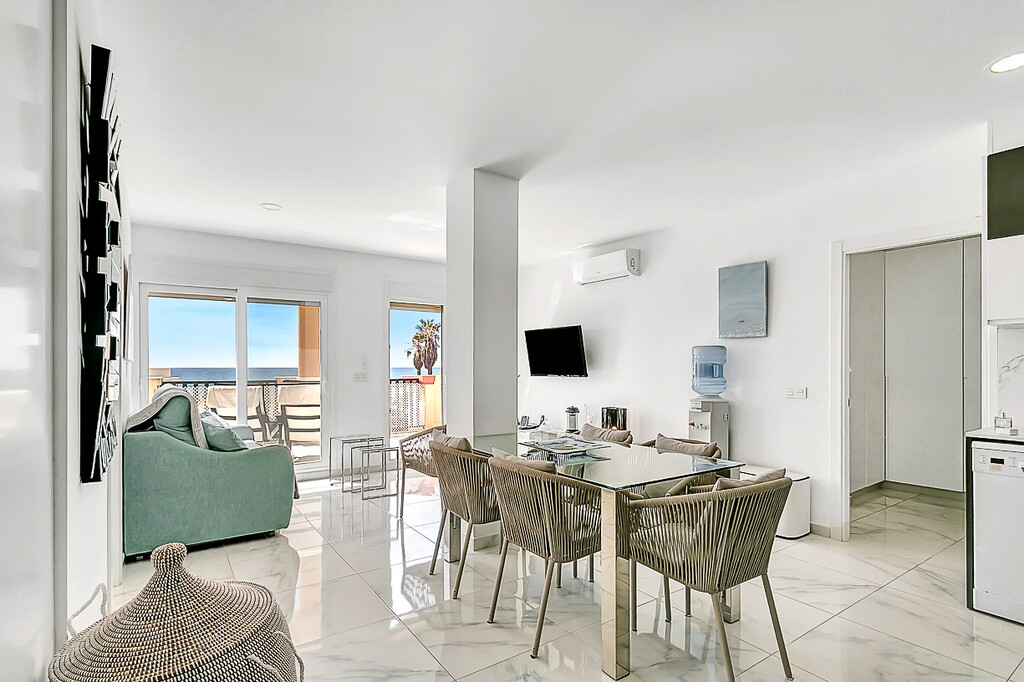 2 Bed Apartment for sale in Marbella Costa Del Sol, Málaga, Spain