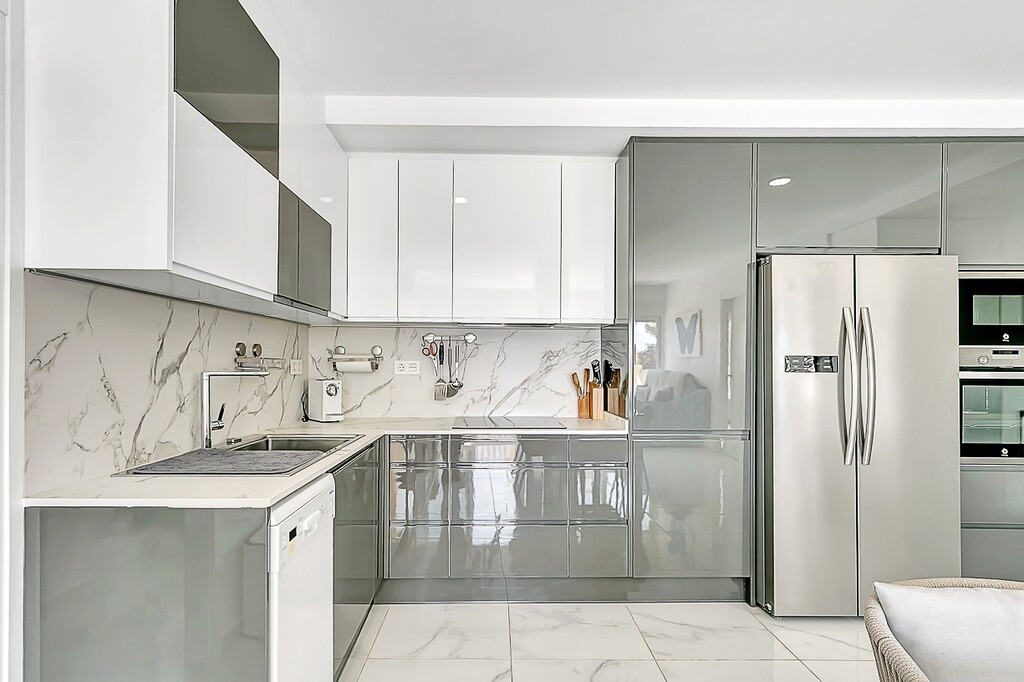 2 Bed Apartment for sale in Marbella Costa Del Sol, Málaga, Spain