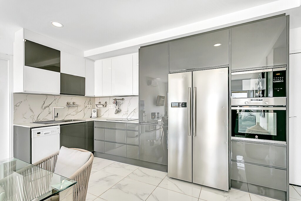 2 Bed Apartment for sale in Marbella Costa Del Sol, Málaga, Spain