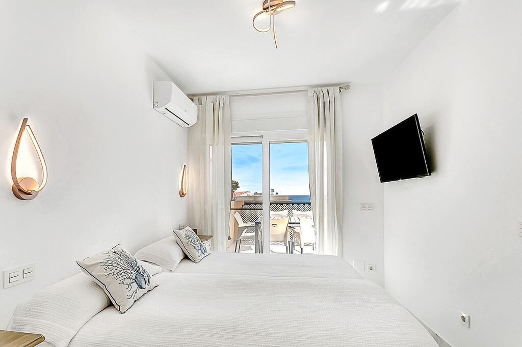 2 Bed Apartment for sale in Marbella Costa Del Sol, Málaga, Spain