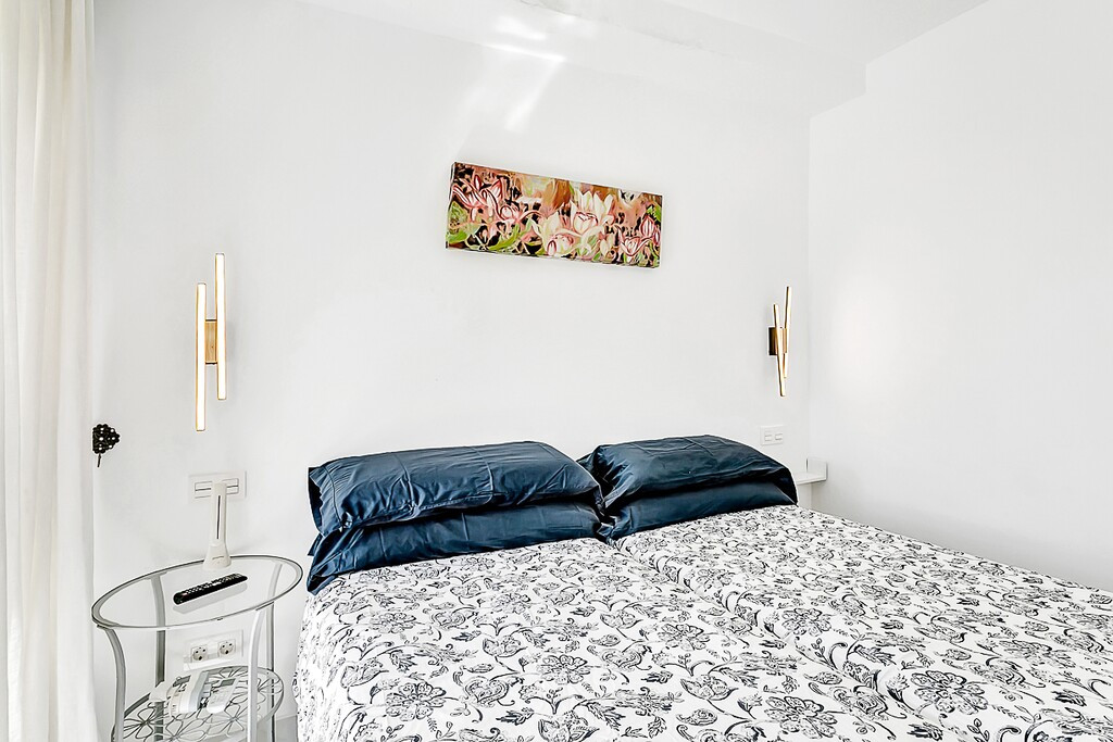 2 Bed Apartment for sale in Marbella Costa Del Sol, Málaga, Spain