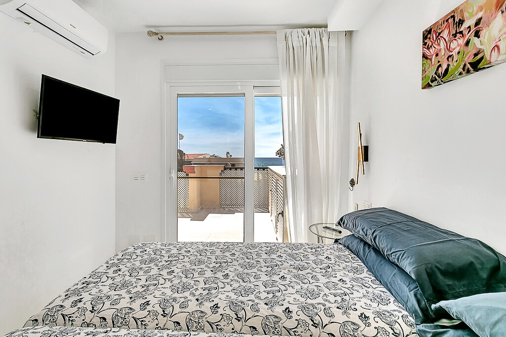 2 Bed Apartment for sale in Marbella Costa Del Sol, Málaga, Spain