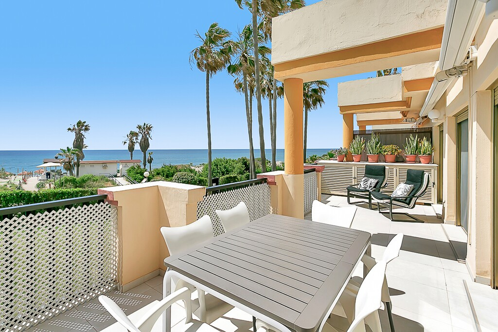 2 Bed Apartment for sale in Marbella Costa Del Sol, Málaga, Spain