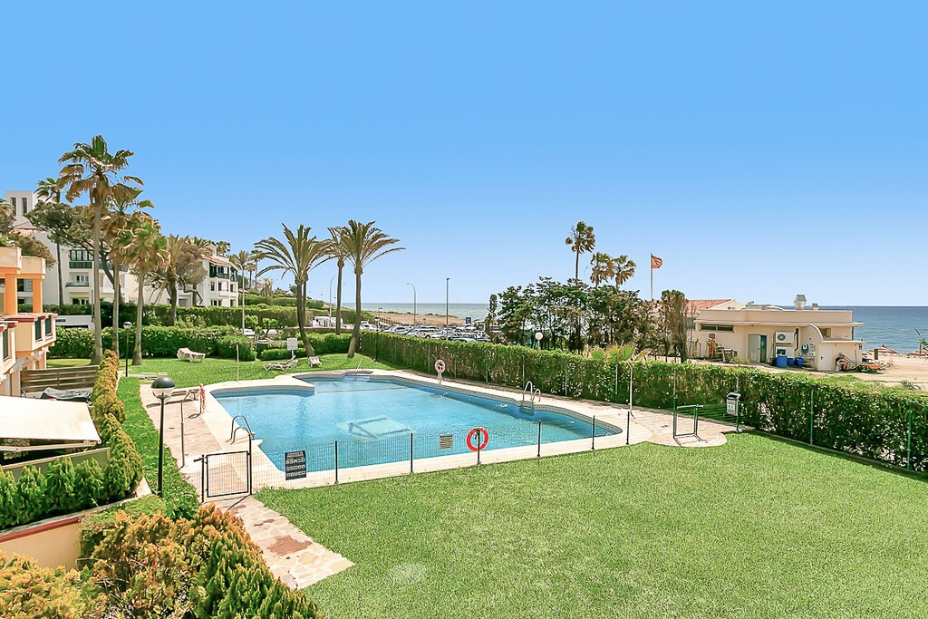 2 Bed Apartment for sale in Marbella Costa Del Sol, Málaga, Spain