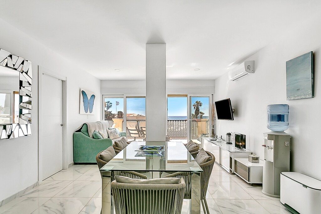 2 Bed Apartment for sale in Marbella Costa Del Sol, Málaga, Spain