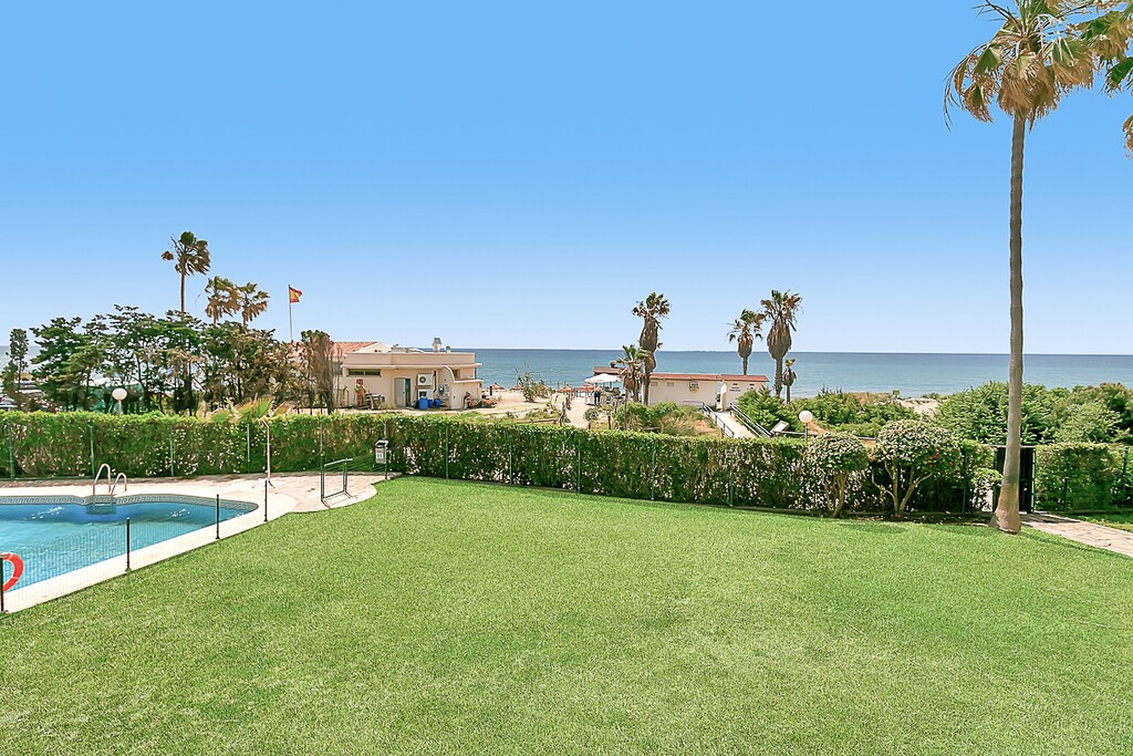 2 Bed Apartment for sale in Marbella Costa Del Sol, Málaga, Spain
