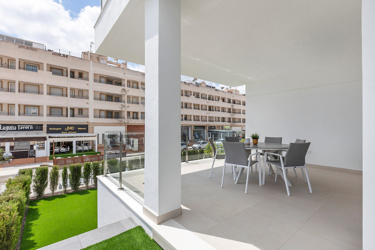 Se vende Apartamento Planta Baja de 2 dormitorios en Costa Blanca, Alicante, España