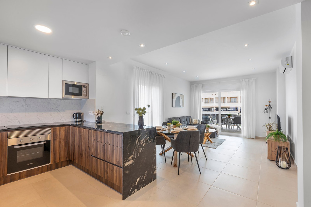 Se vende Apartamento Planta Baja de 2 dormitorios en Costa Blanca, Alicante, España