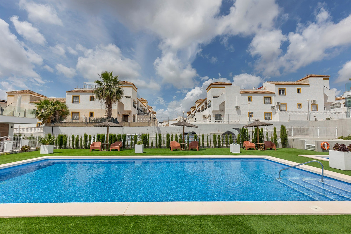Se vende Apartamento Planta Baja de 2 dormitorios en Costa Blanca, Alicante, España