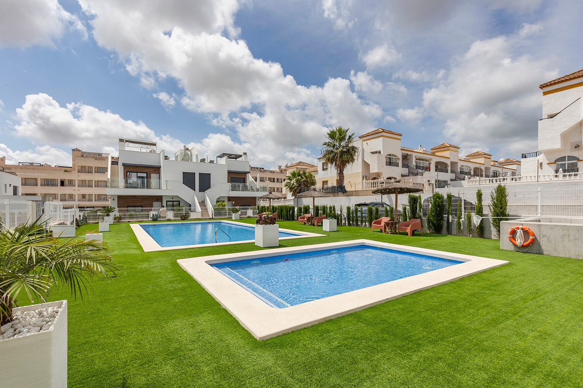 Se vende Apartamento Planta Baja de 2 dormitorios en Costa Blanca, Alicante, España