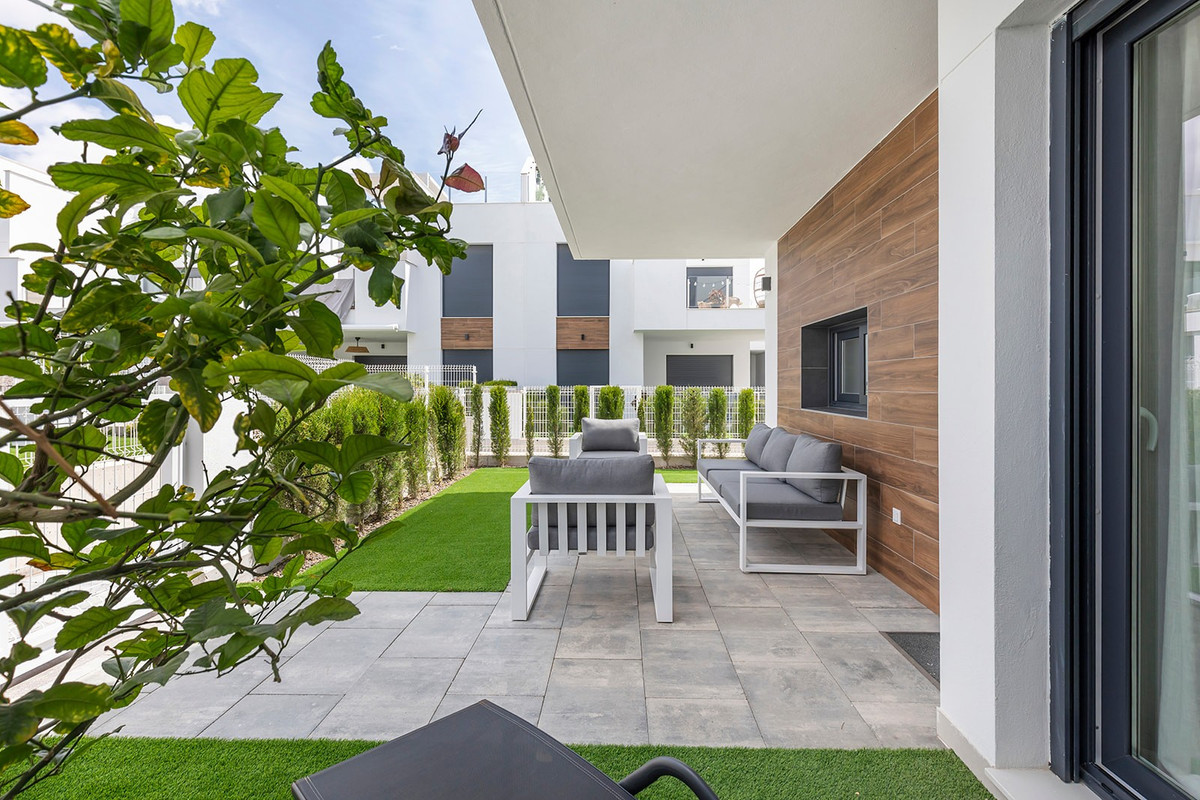 Se vende Apartamento Planta Baja de 2 dormitorios en Costa Blanca, Alicante, España