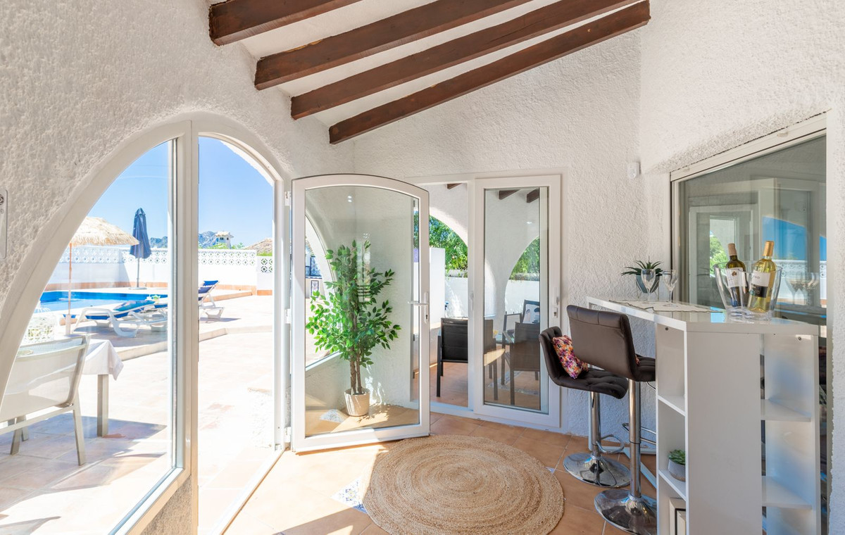 Se vende Villa - Chalet de 3 dormitorios en Costa Blanca, Alicante, España