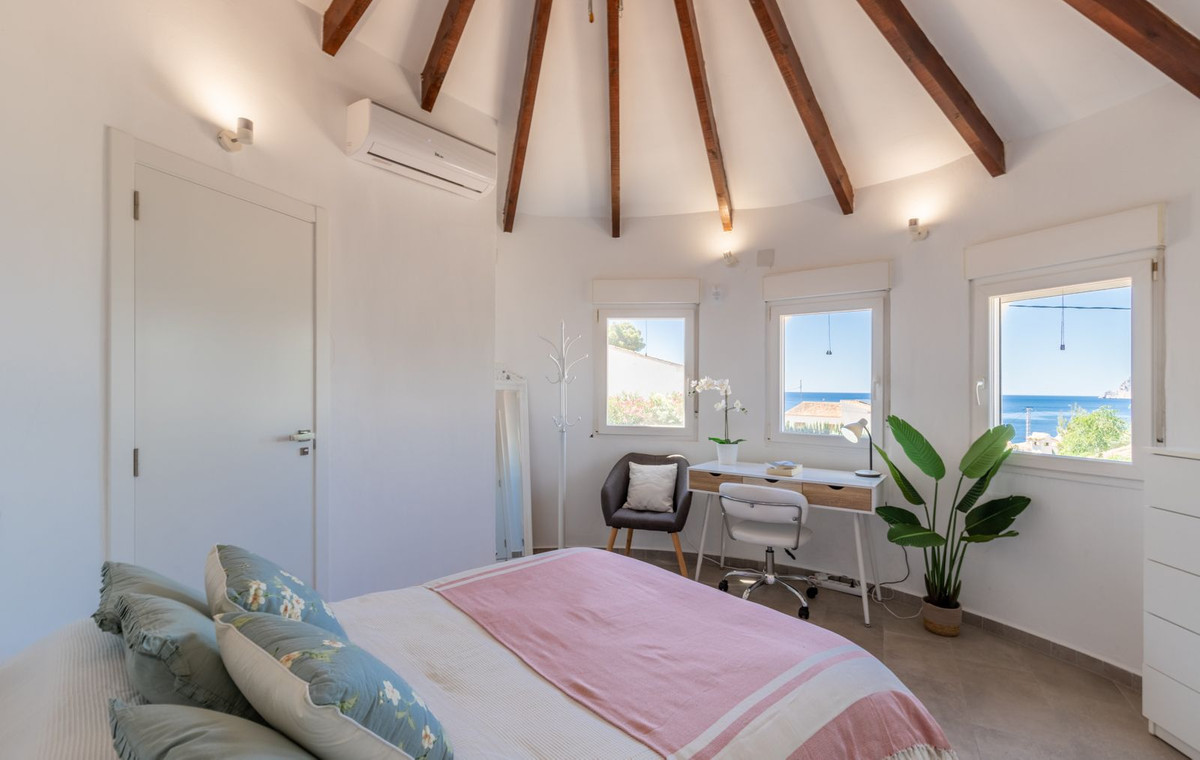 Se vende Villa - Chalet de 3 dormitorios en Costa Blanca, Alicante, España