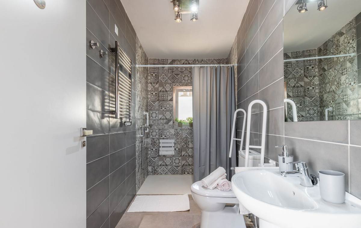 Se vende Villa - Chalet de 3 dormitorios en Costa Blanca, Alicante, España