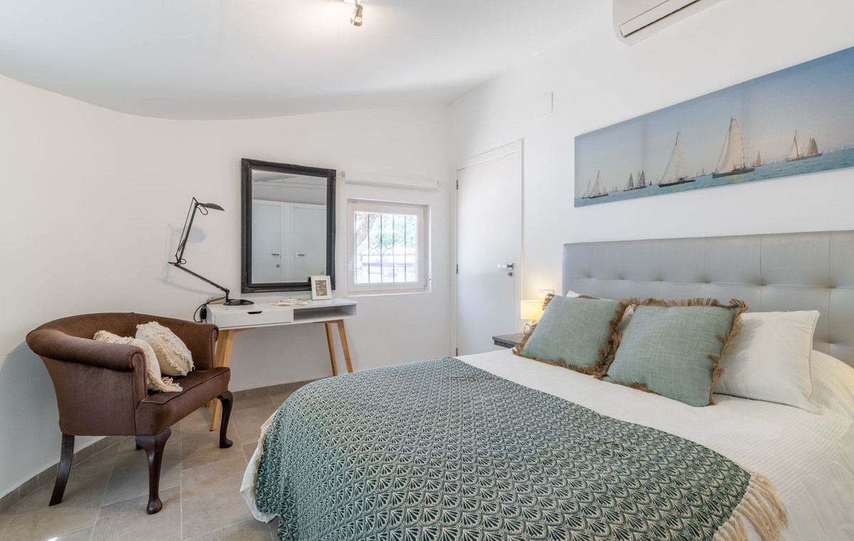 Se vende Villa - Chalet de 3 dormitorios en Costa Blanca, Alicante, España
