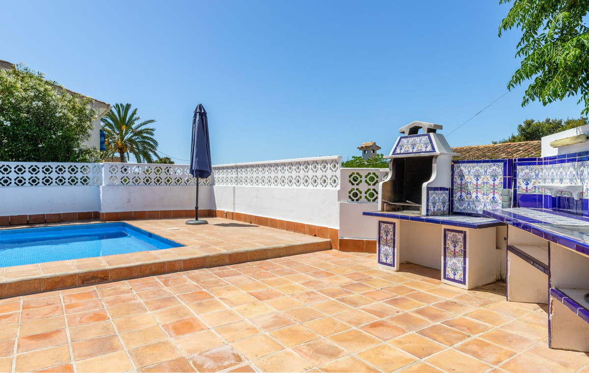 Se vende Villa - Chalet de 3 dormitorios en Costa Blanca, Alicante, España