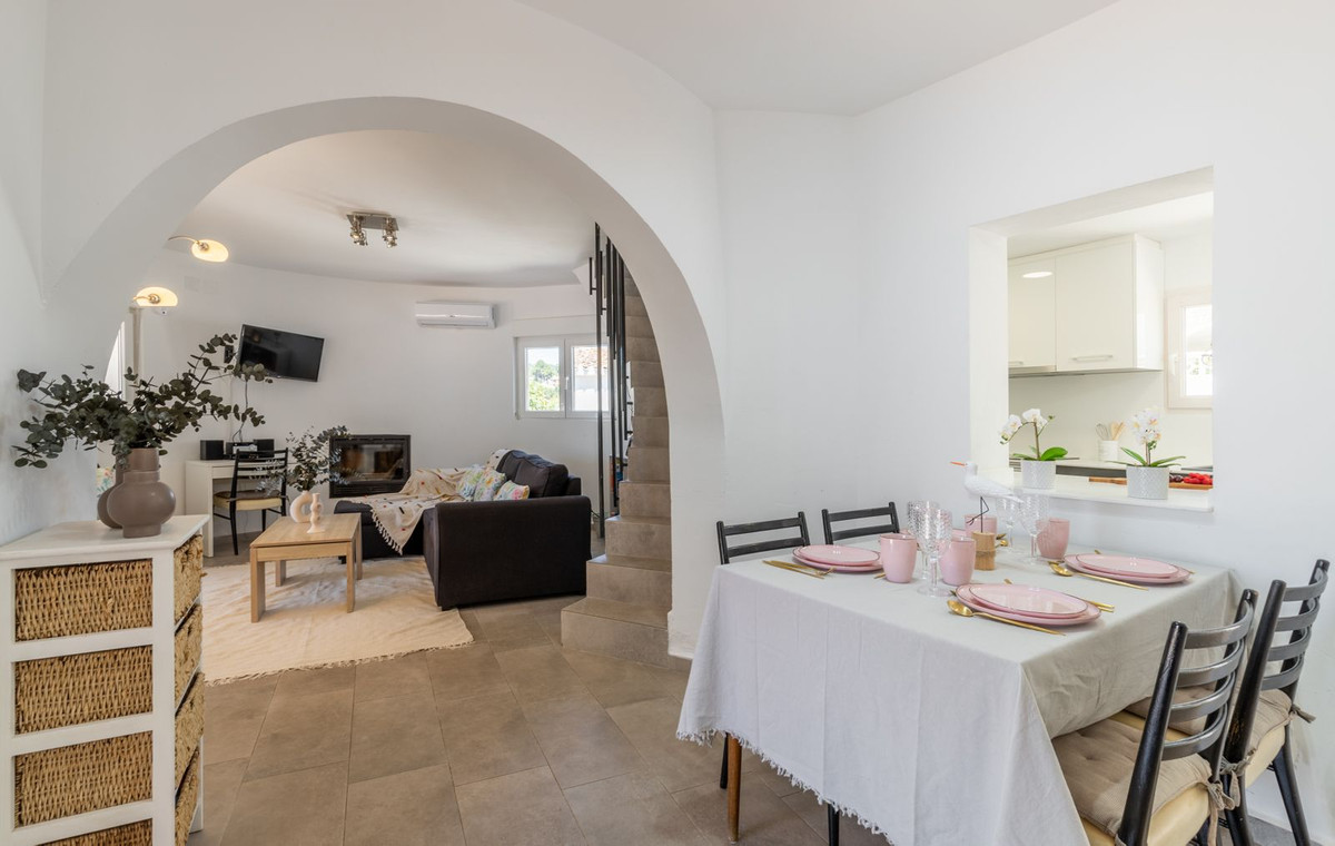 Se vende Villa - Chalet de 3 dormitorios en Costa Blanca, Alicante, España