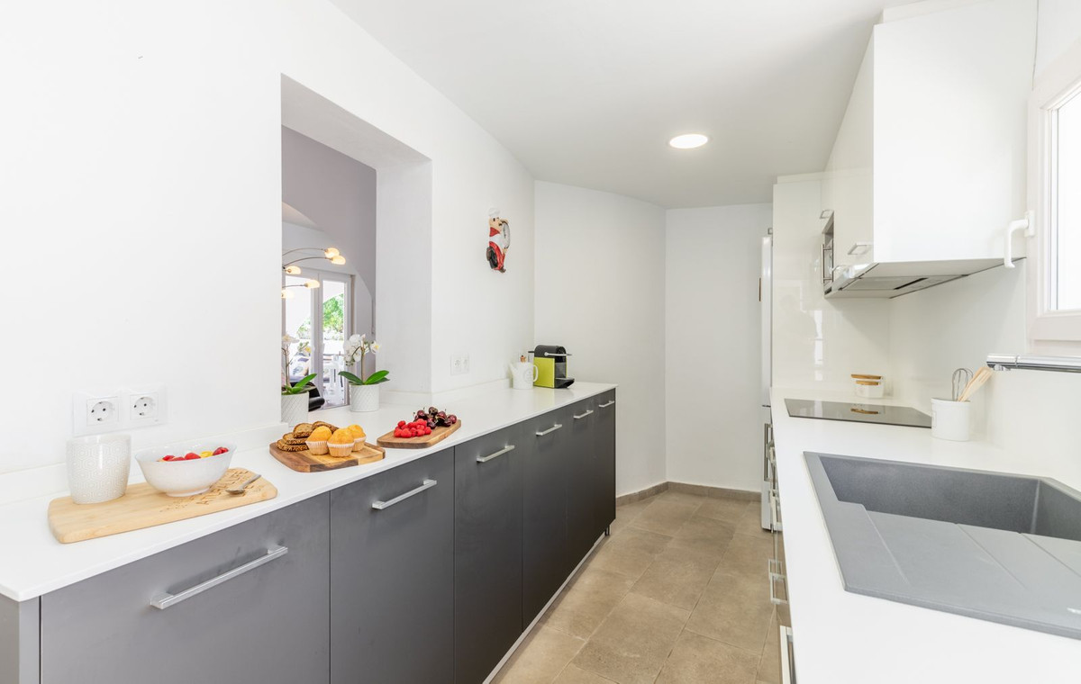 Se vende Villa - Chalet de 3 dormitorios en Costa Blanca, Alicante, España