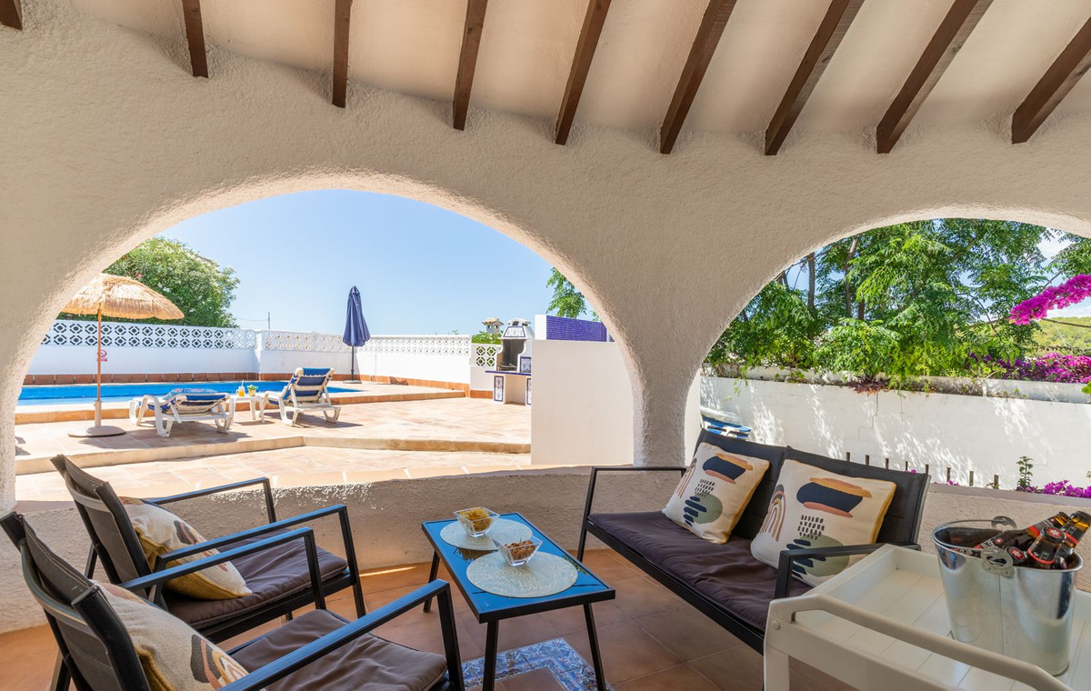 Se vende Villa - Chalet de 3 dormitorios en Costa Blanca, Alicante, España