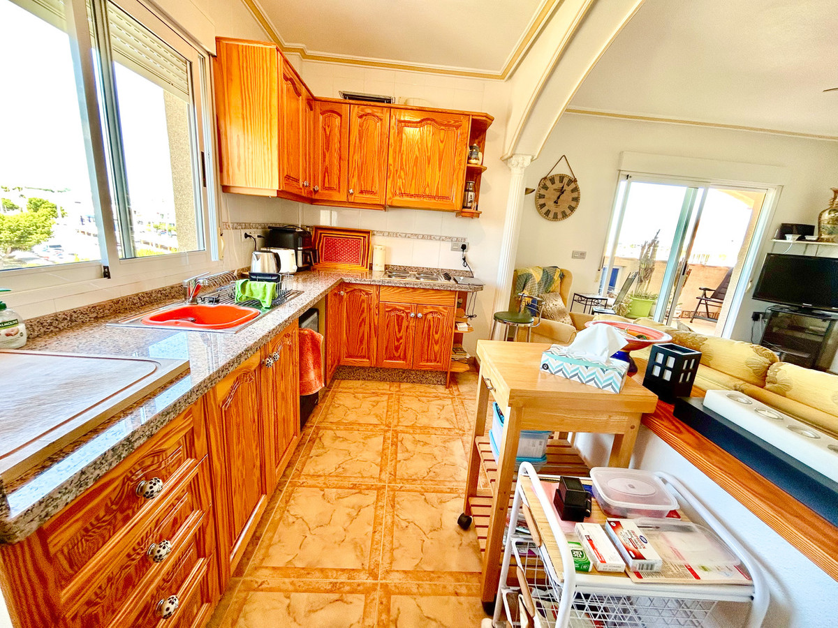 Se vende Apartamento Planta Media de 2 dormitorios en Costa Blanca, Alicante, España