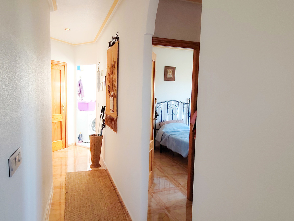 Se vende Apartamento Planta Media de 2 dormitorios en Costa Blanca, Alicante, España