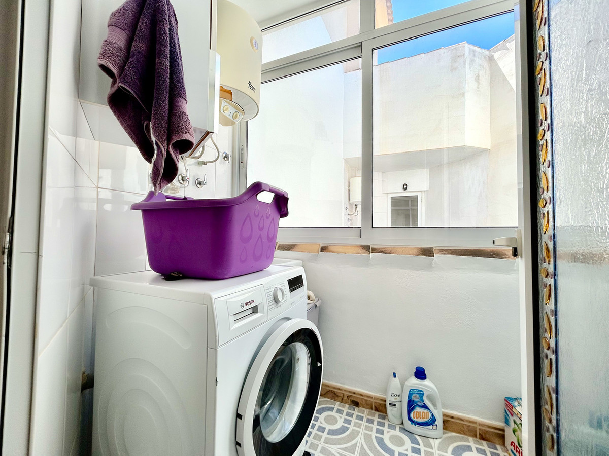 Se vende Apartamento Planta Media de 2 dormitorios en Costa Blanca, Alicante, España