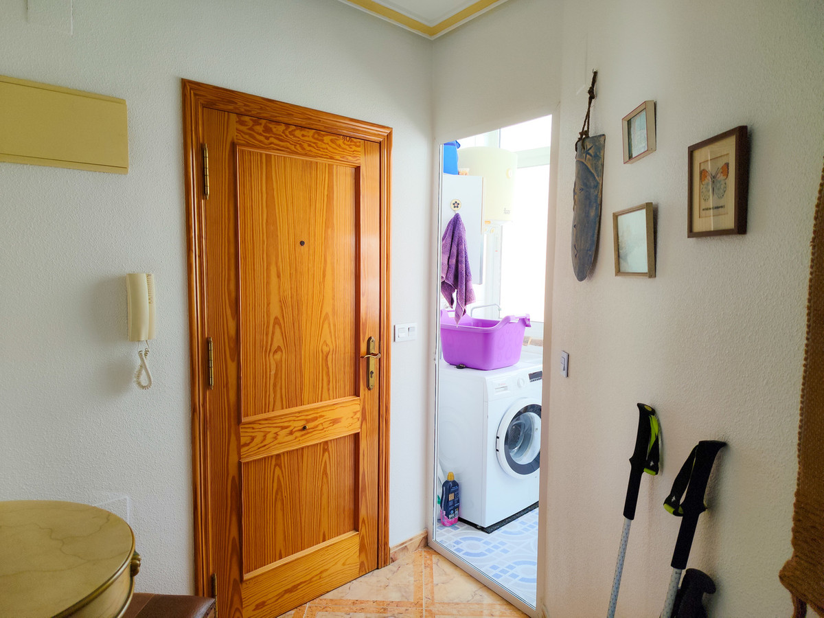 Se vende Apartamento Planta Media de 2 dormitorios en Costa Blanca, Alicante, España