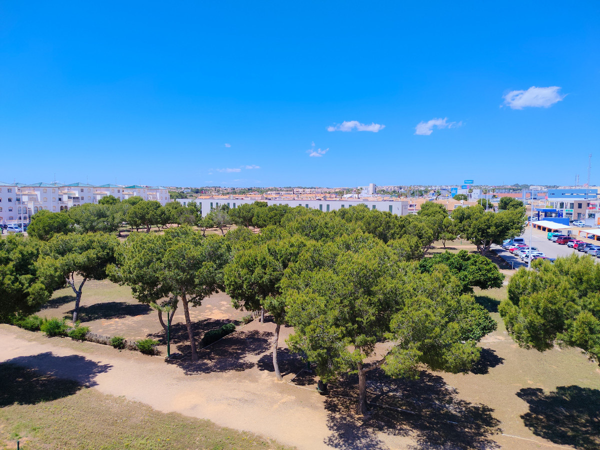 Se vende Apartamento Planta Media de 2 dormitorios en Costa Blanca, Alicante, España