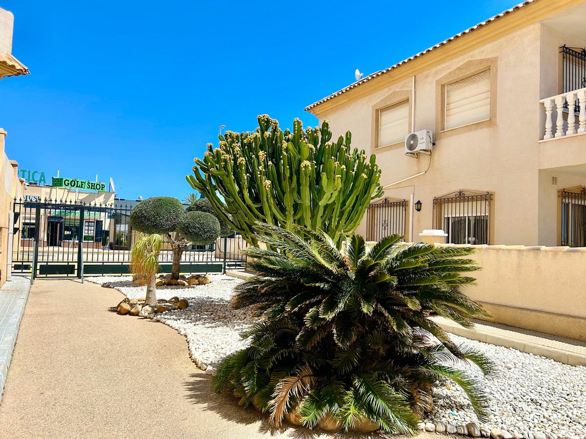 Se vende Apartamento Planta Media de 2 dormitorios en Costa Blanca, Alicante, España