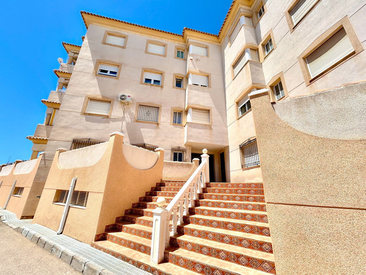 Se vende Apartamento Planta Media de 2 dormitorios en Costa Blanca, Alicante, España