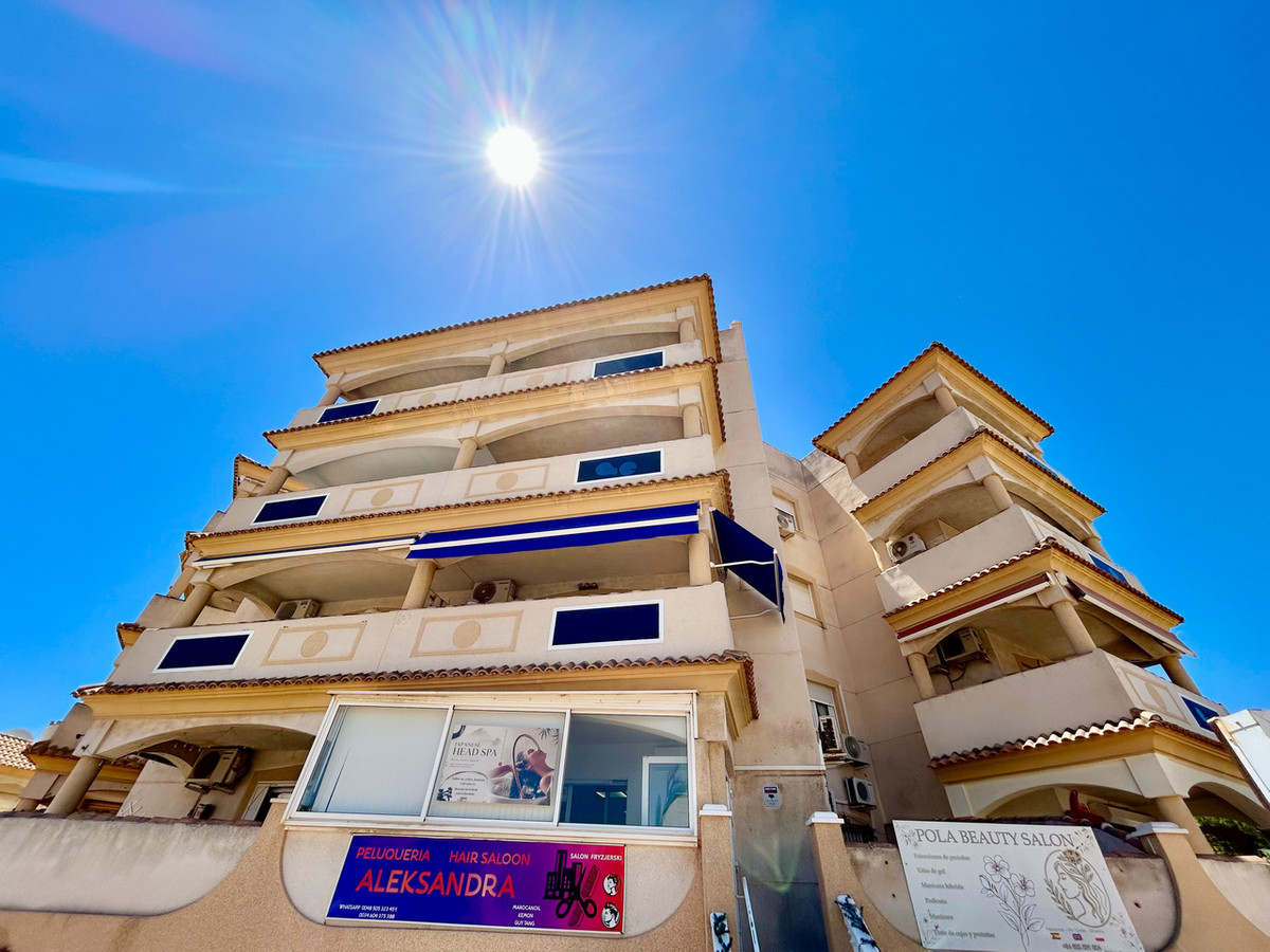 Se vende Apartamento Planta Media de 2 dormitorios en Costa Blanca, Alicante, España