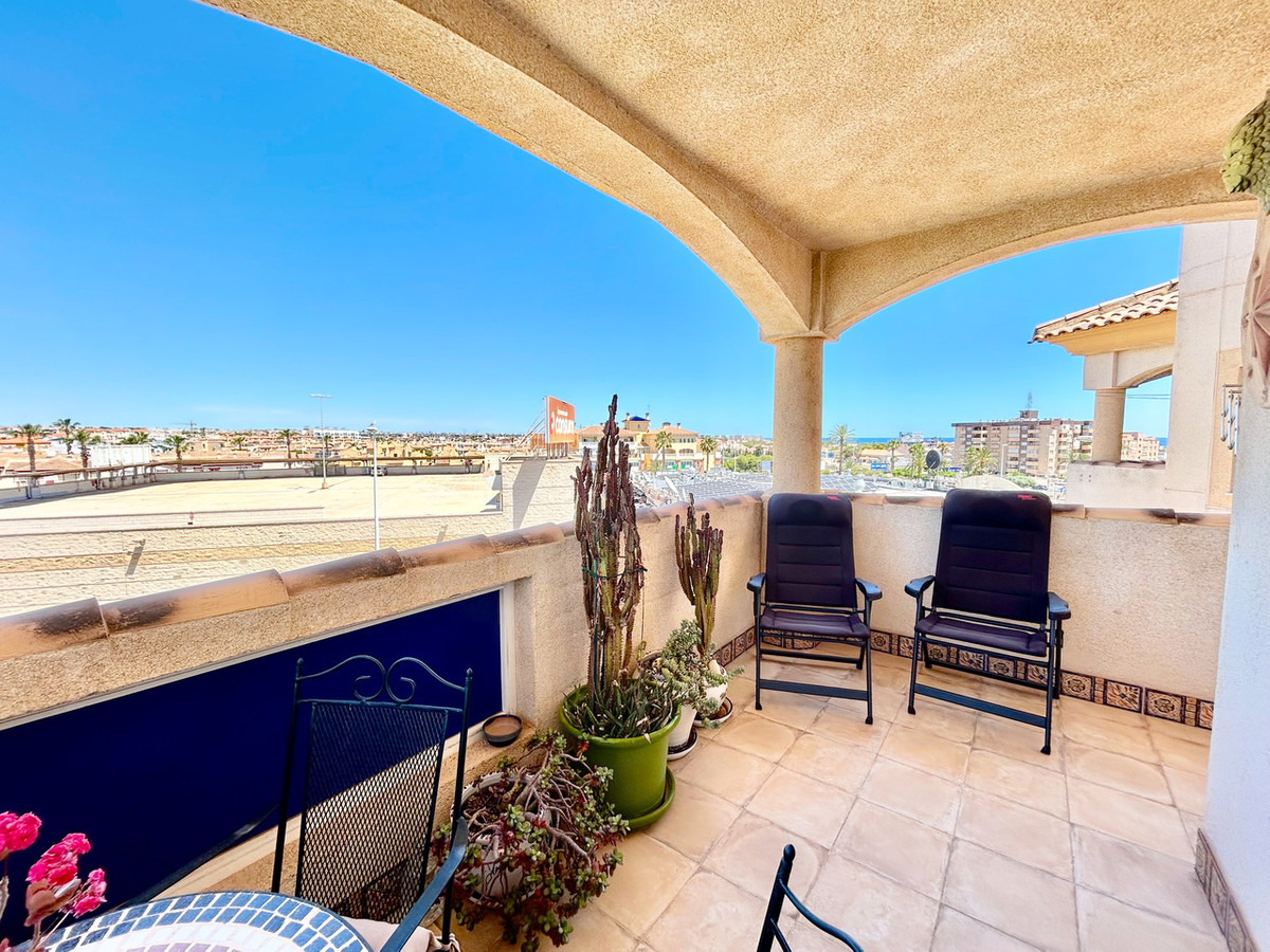Se vende Apartamento Planta Media de 2 dormitorios en Costa Blanca, Alicante, España