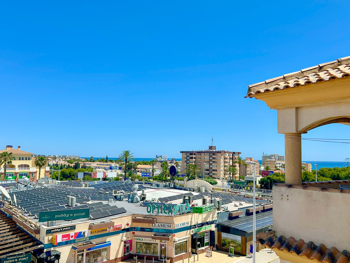 Se vende Apartamento Planta Media de 2 dormitorios en Costa Blanca, Alicante, España