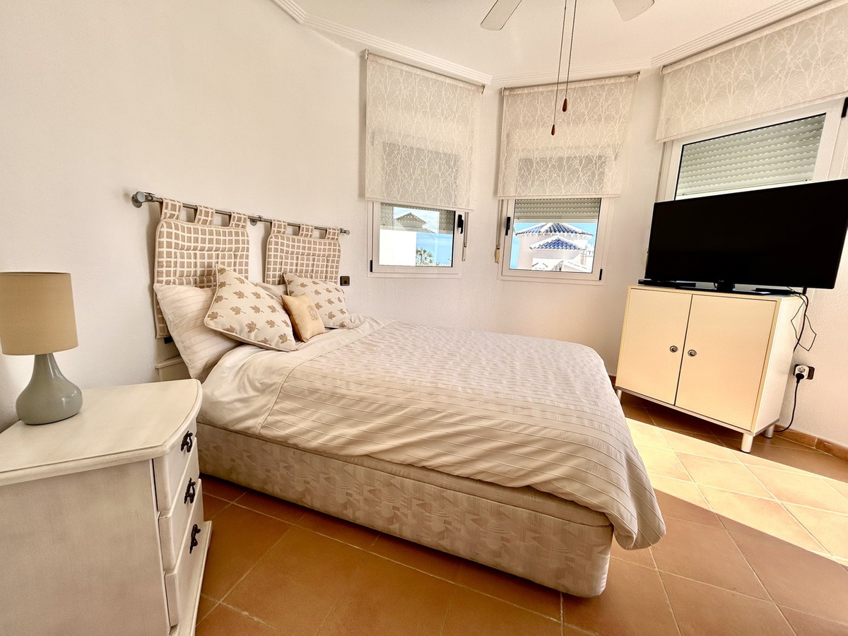 Se vende Villa - Chalet de 4 dormitorios en Costa Blanca, Alicante, España