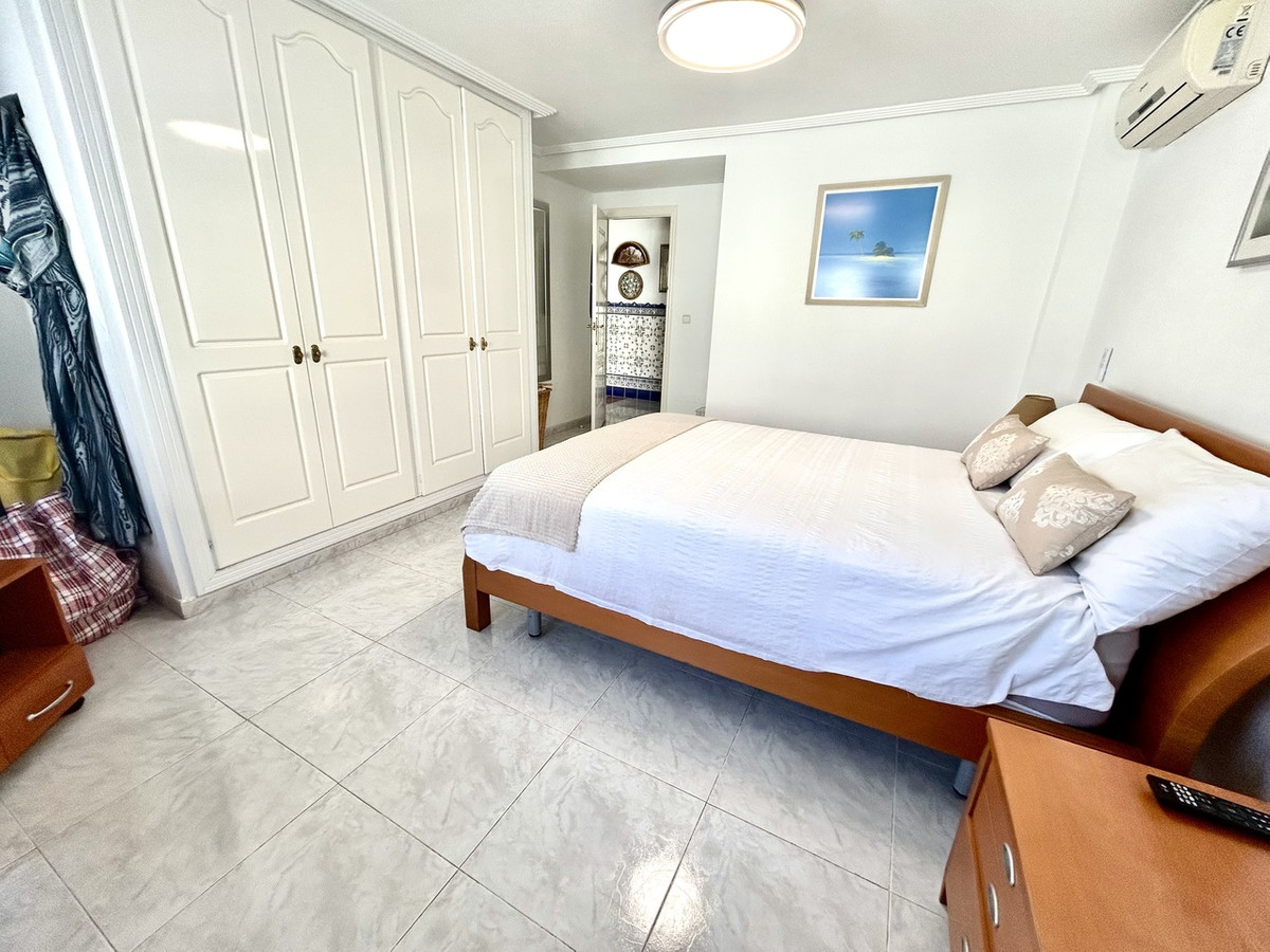 Se vende Villa - Chalet de 4 dormitorios en Costa Blanca, Alicante, España