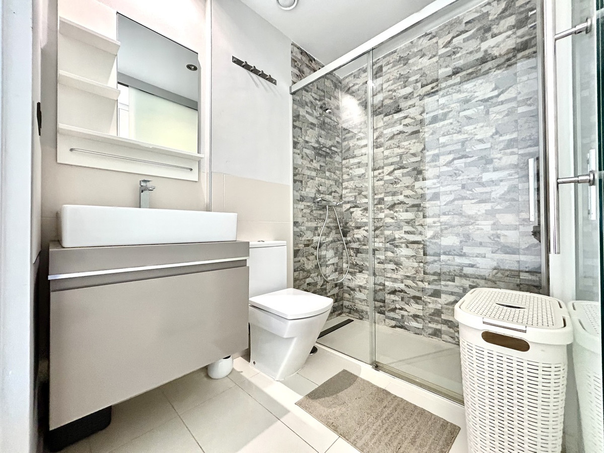 2 Bed Apartment for sale in Villamartin Costa Blanca, Alicante, Spain