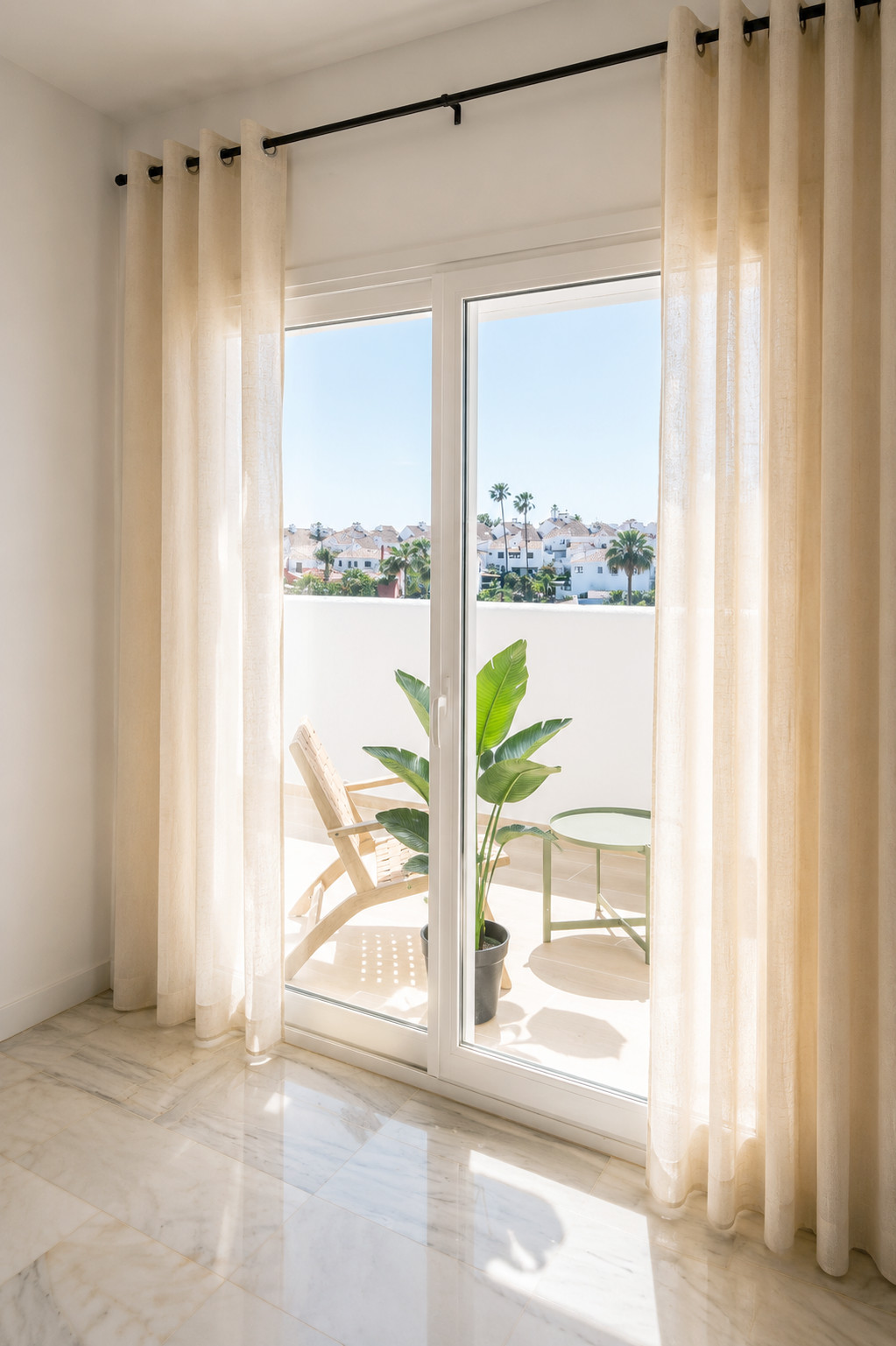 2 Bed Apartment for sale in Estepona Costa Del Sol, Málaga, Spain